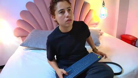 Snapshot of zukulankurozaki chatting on November 9, 4:55 am Zukulan online show from November 9, 4:55 am