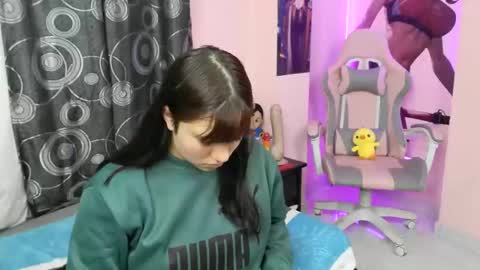 Snapshot of zulemapiel chatting on February 24, 3:15 am zulemapiel online show from February 24, 3:15 am