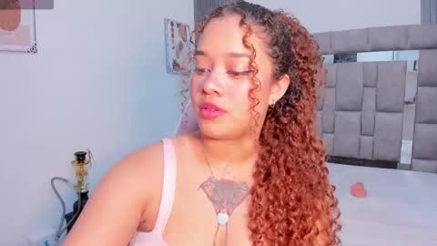 Snapshot of zulyjones chatting on November 7, 7:14 pm Zuly online show from November 7, 7:14 pm