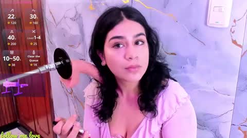 Snapshot of zyle_boobs_ chatting on September 9, 12:26 pm ZYLE online show from September 9, 12:26 pm