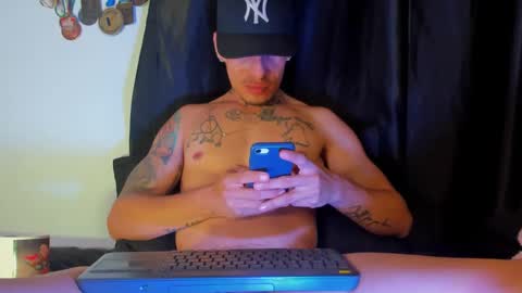 Snapshot of zyongarcia2020 chatting on December 24, 4:44 am zyon garcia online show from December 24, 4:44 am