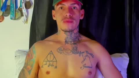 Snapshot of zyongarcia2020 chatting on January 21, 10:19 am zyon garcia online show from January 21, 10:19 am