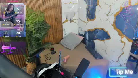 Snapshot of zyra_tay chatting on June 20, 3:26 pm zyra_tay online show from June 20, 3:26 pm