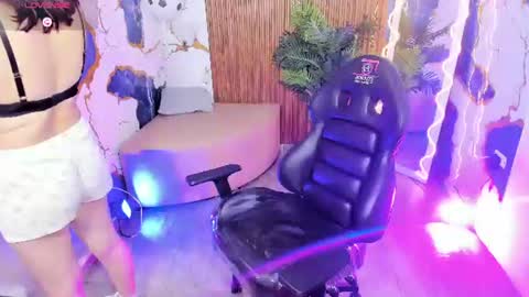 Snapshot of zyra_tay chatting on July 1, 11:34 am zyra_tay online show from July 1, 11:34 am