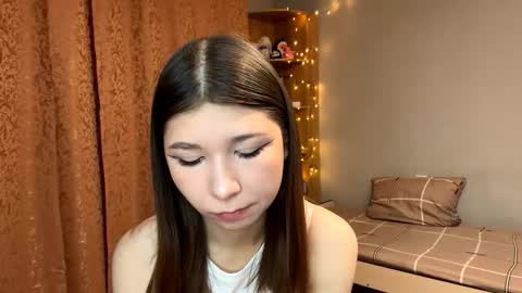 Snapshot of zyraelle chatting on February 23, 5:43 pm Lilith online show from February 23, 5:43 pm