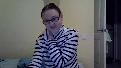 Snapshot of zyuhre chatting on October 13, 1:11 pm Zyuhre online show from October 13, 1:11 pm