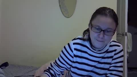 Snapshot of zyuhre chatting on November 3, 9:16 pm Zyuhre online show from November 3, 9:16 pm