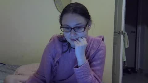 Snapshot of zyuhre chatting on November 9, 9:13 pm Zyuhre online show from November 9, 9:13 pm