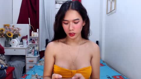 Snapshot of zyzy03 chatting on March 6, 10:41 am zyzy online show from March 6, 10:41 am