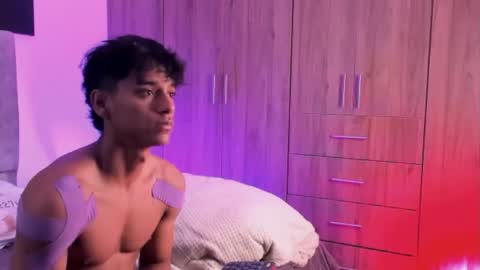 zyzz_1812 online show from October 15, 5:46 pm