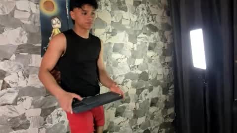 Snapshot of zyzz_1812 chatting on February 14, 7:16 am zyzz_1812 online show from February 14, 7:16 am