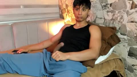 Snapshot of zyzz_1812 chatting on February 26, 5:39 am zyzz_1812 online show from February 26, 5:39 am