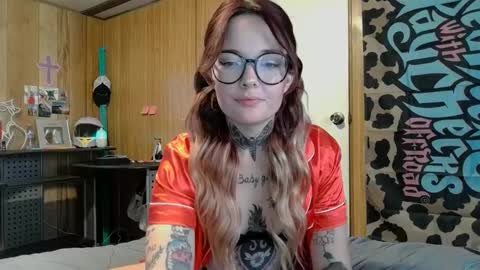 Snapshot of zzgrace chatting on October 6, 3:31 pm Gracie online show from October 6, 3:31 pm