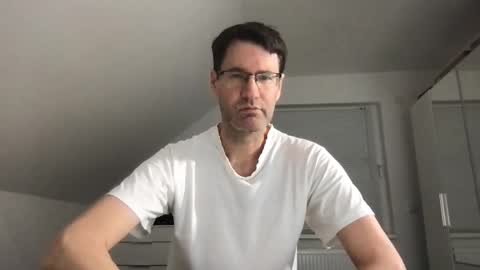 Snapshot of zzz123_cam chatting on January 19, 4:04 pm zzz123_cam online show from January 19, 4:04 pm