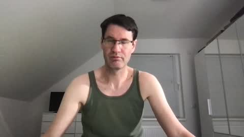 Snapshot of zzz123_cam chatting on February 7, 10:52 pm zzz123_cam online show from February 7, 10:52 pm