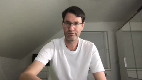 Snapshot of zzz123_cam chatting on February 9, 8:24 pm zzz123_cam online show from February 9, 8:24 pm