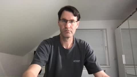 Snapshot of zzz123_cam chatting on October 18, 2:51 pm zzz123_cam online show from October 18, 2:51 pm