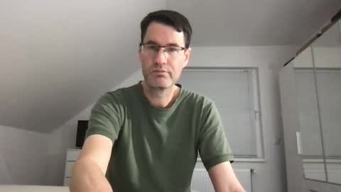 Snapshot of zzz123_cam chatting on November 16, 4:12 pm zzz123_cam online show from November 16, 4:12 pm