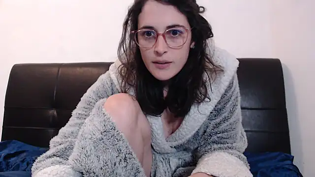 Snapshot of Lunaabbey chatting on January 14, 8:48 pm Lunaabbey online show from January 14, 8:48 pm