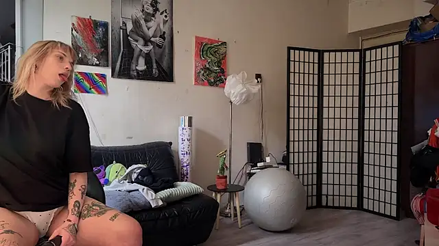 Mannarie Madsinn online show from February 14, 10:59 am