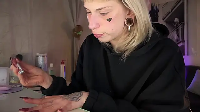 Mannarie Madsinn online show from February 16, 11:48 pm