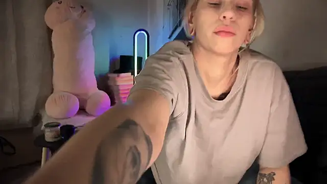 Mannarie Madsinn online show from March 21, 2:07 am