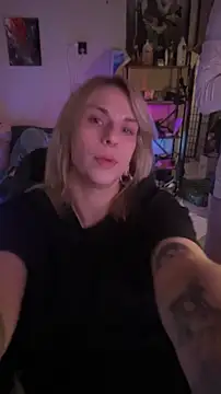 Mannarie Madsinn online show from November 15, 7:10 pm