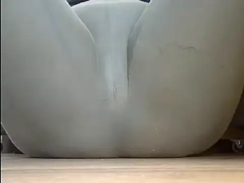 Squirtlady38 online show from February 17, 1:32 pm