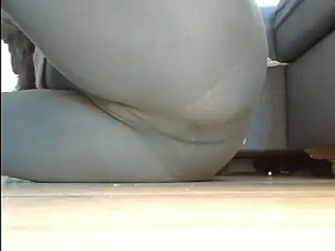 Squirtlady38 online show from March 18, 1:31 pm