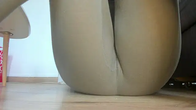 Snapshot of Squirtlady38 chatting on June 23, 5:33 pm Squirtlady38 online show from June 23, 5:33 pm