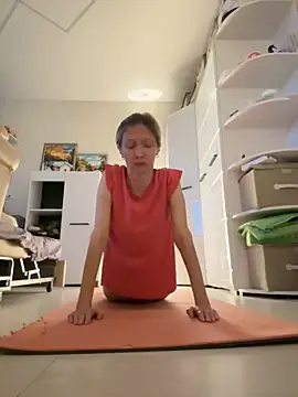 angelmommu online show from November 5, 4:23 am