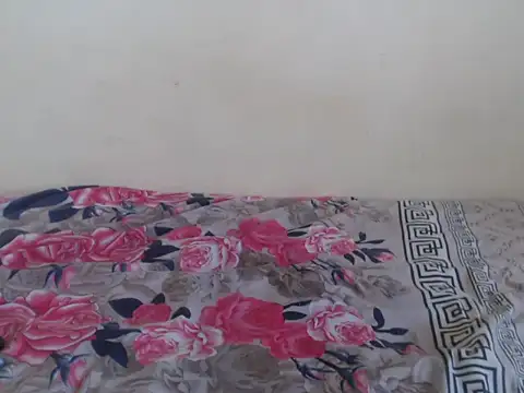 Snapshot of queen__ebony chatting on December 7, 11:40 am queen ebony online show from December 7, 11:40 am