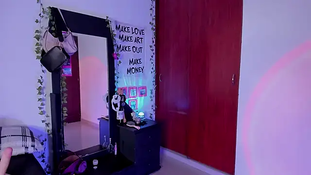 little kayla  online show from March 30, 11:06 pm