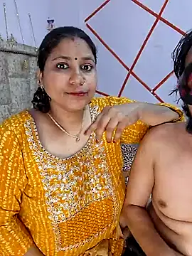 MOM-SUN-COUPLE online show from March 16, 11:14 pm