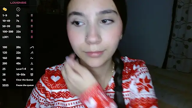 mia  lopez  online show from December 30, 11:28 pm