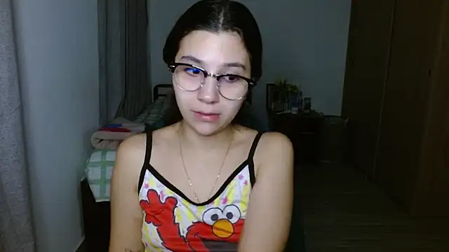 Snapshot of mia__lopez_ chatting on October 22, 12:55 am mia lopez online show from October 22, 12:55 am