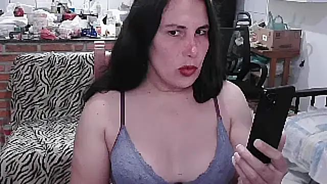 LauraVicttoria361215 online show from October 21, 10:32 pm
