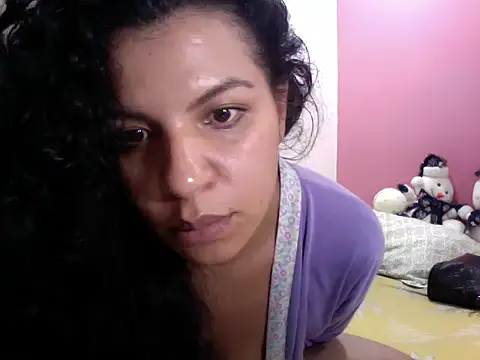 gatubelahot online show from January 8, 2:03 am