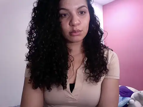 gatubelahot online show from February 8, 9:57 pm