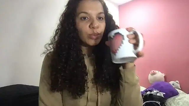 gatubelahot online show from March 12, 11:01 pm