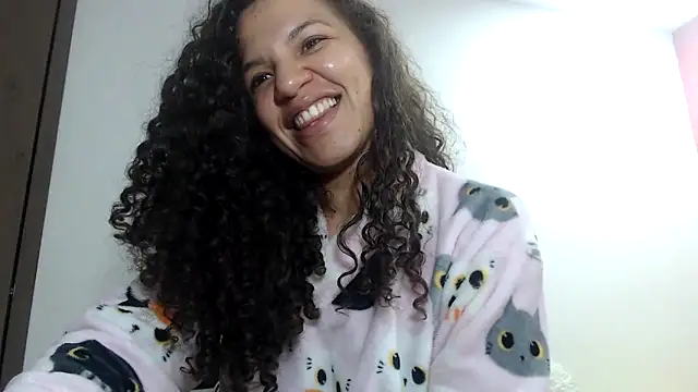 gatubelahot online show from March 19, 12:59 am