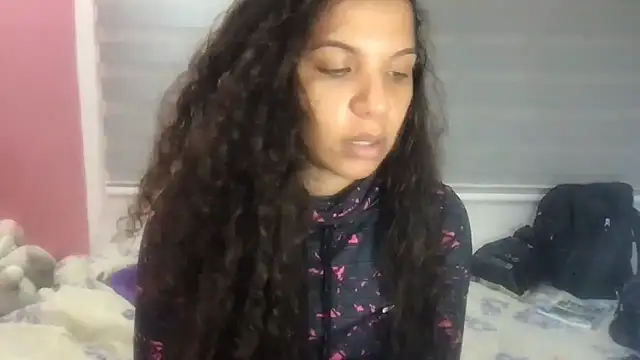 gatubelahot online show from September 8, 11:37 pm