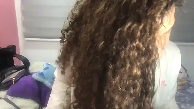 gatubelahot online show from October 7, 11:35 pm