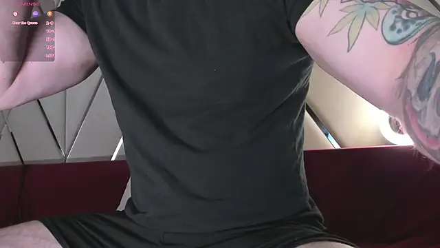 Snapshot of WayneWilson chatting on December 13, 4:54 am WayneWilson online show from December 13, 4:54 am