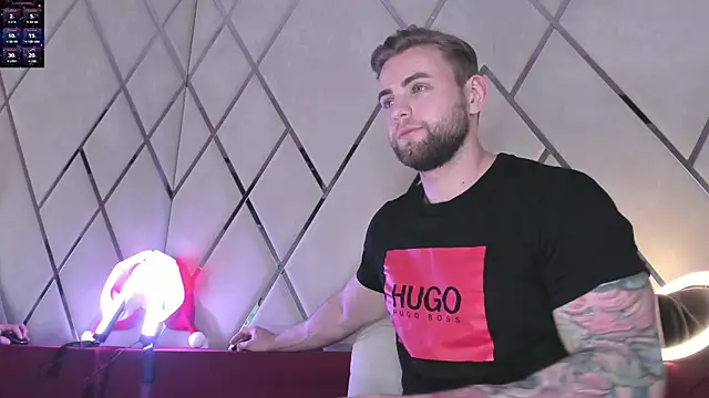 Snapshot of WayneWilson chatting on December 25, 8:07 am WayneWilson online show from December 25, 8:07 am