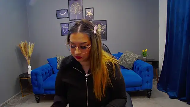 Katewalker  online show from January 13, 7:21 pm