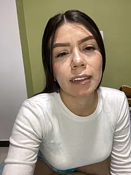 Snapshot of martina_contreras chatting on March 7, 5:08 am martina contreras online show from March 7, 5:08 am