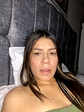 Snapshot of martina_contreras chatting on October 30, 7:10 am martina contreras online show from October 30, 7:10 am