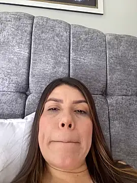 Snapshot of martina_contreras chatting on November 4, 8:08 pm martina contreras online show from November 4, 8:08 pm