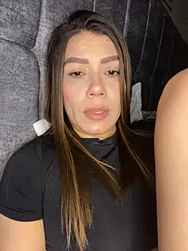 Snapshot of martina_contreras chatting on November 12, 2:12 am martina contreras online show from November 12, 2:12 am